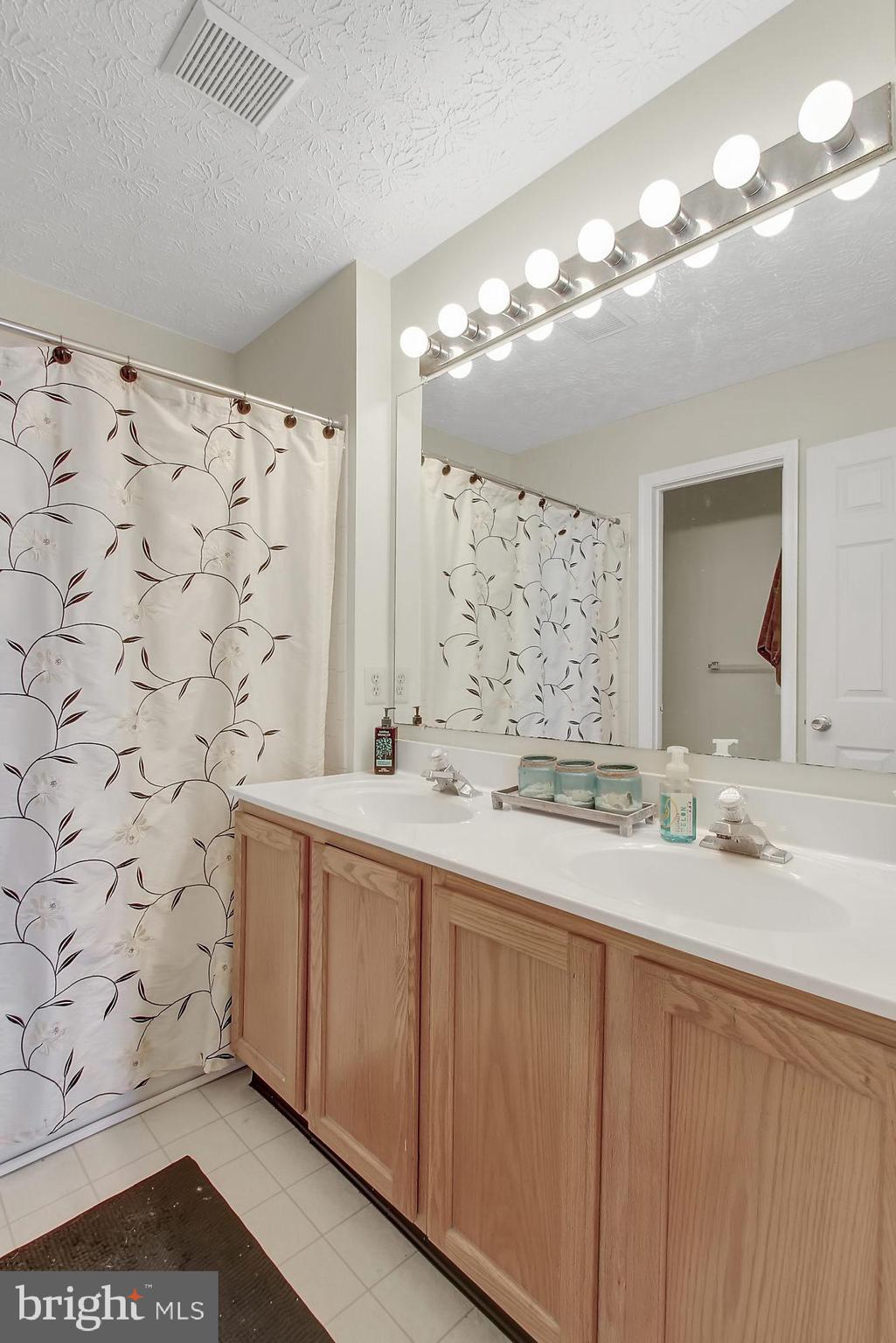 431 Buttonwoods Road Elkton, MD 21921 - Photo 15 of 25 Upper Level Bathrrom