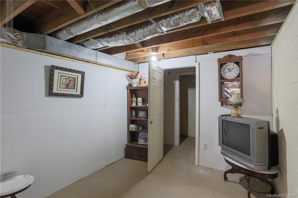 9 Sedgefield Road Candler, NC 28715 - Photo 28 of 37 Gallery Image 28