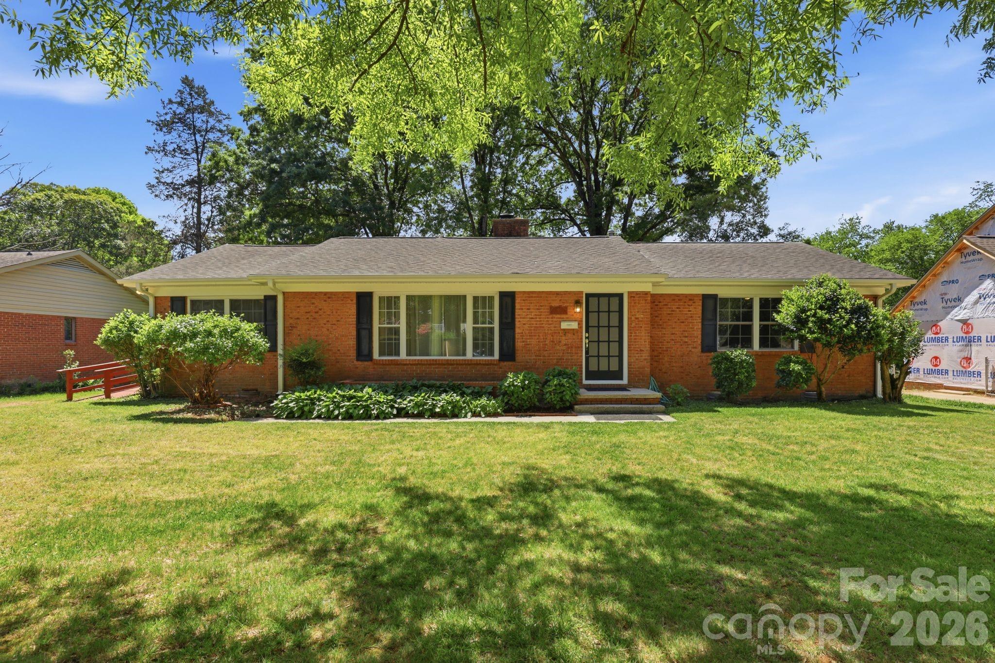810 Brockbank Road Charlotte, NC 28209 - Photo 1 of 37