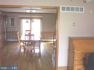910 Davis Road Barrington, NJ 08007 - Photo 6 of 6 Dining Room
