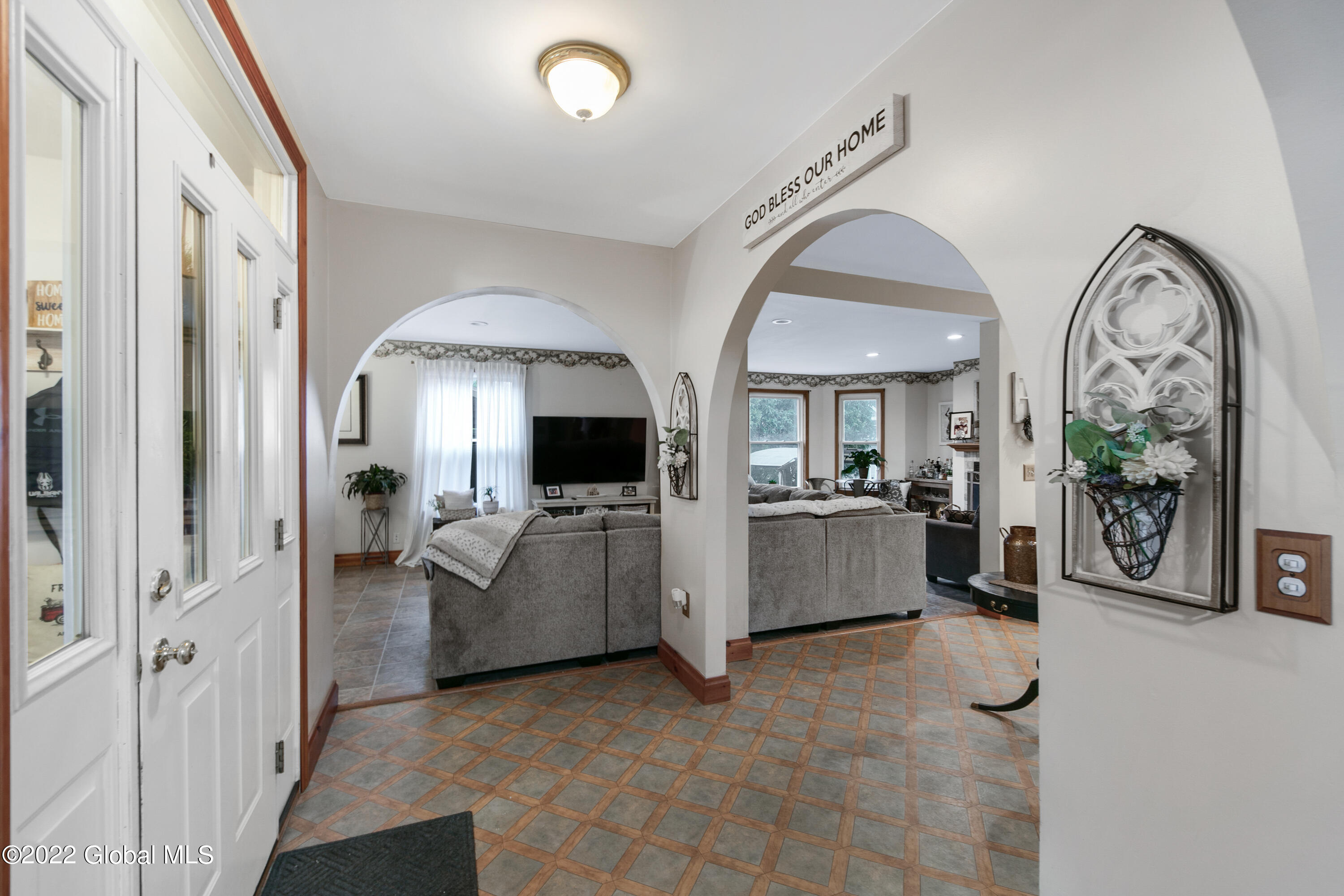 979 Balltown Road Niskayuna, NY 12309 - Photo 5 of 18 1 (4)