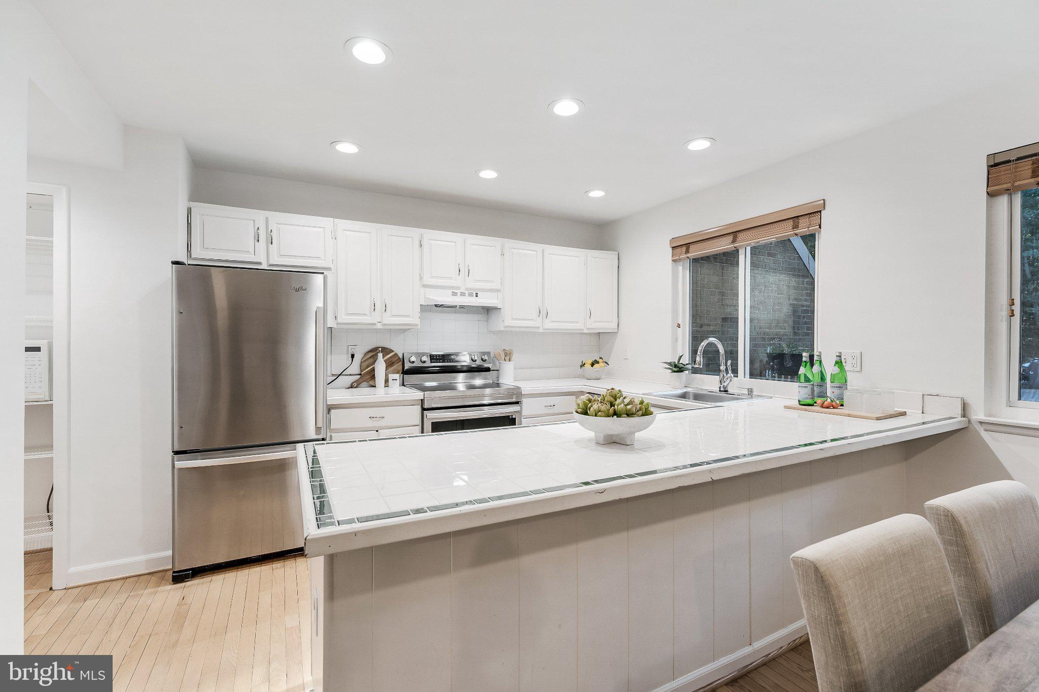 1425 Greenmont Court Reston, VA 20190 - Photo 13 of 41 Gallery Image 13