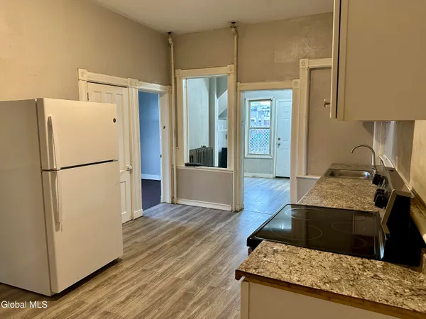 $1,500 | 71 Watervliet Avenue, Unit 1, Albany, NY 12206