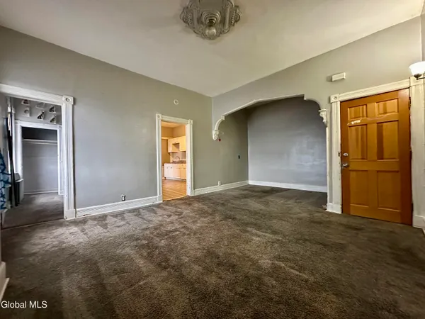$1,500 | 71 Watervliet Avenue, Unit 1, Albany, NY 12206