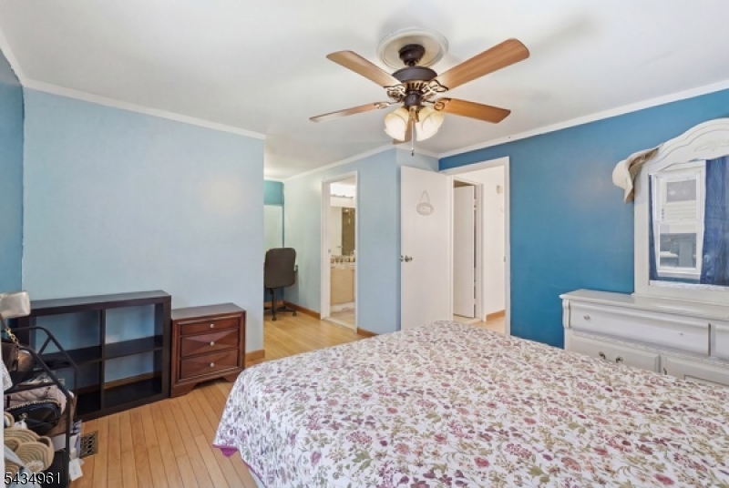 142 Pearl Street Paterson, NJ 07501 - Photo 9 of 20