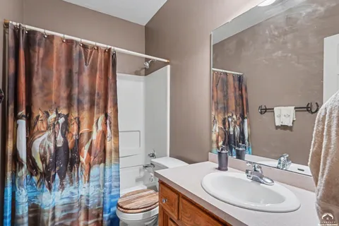 $450,000 | 4182 Blackjack Oak Drive, Lawrence, KS 66047