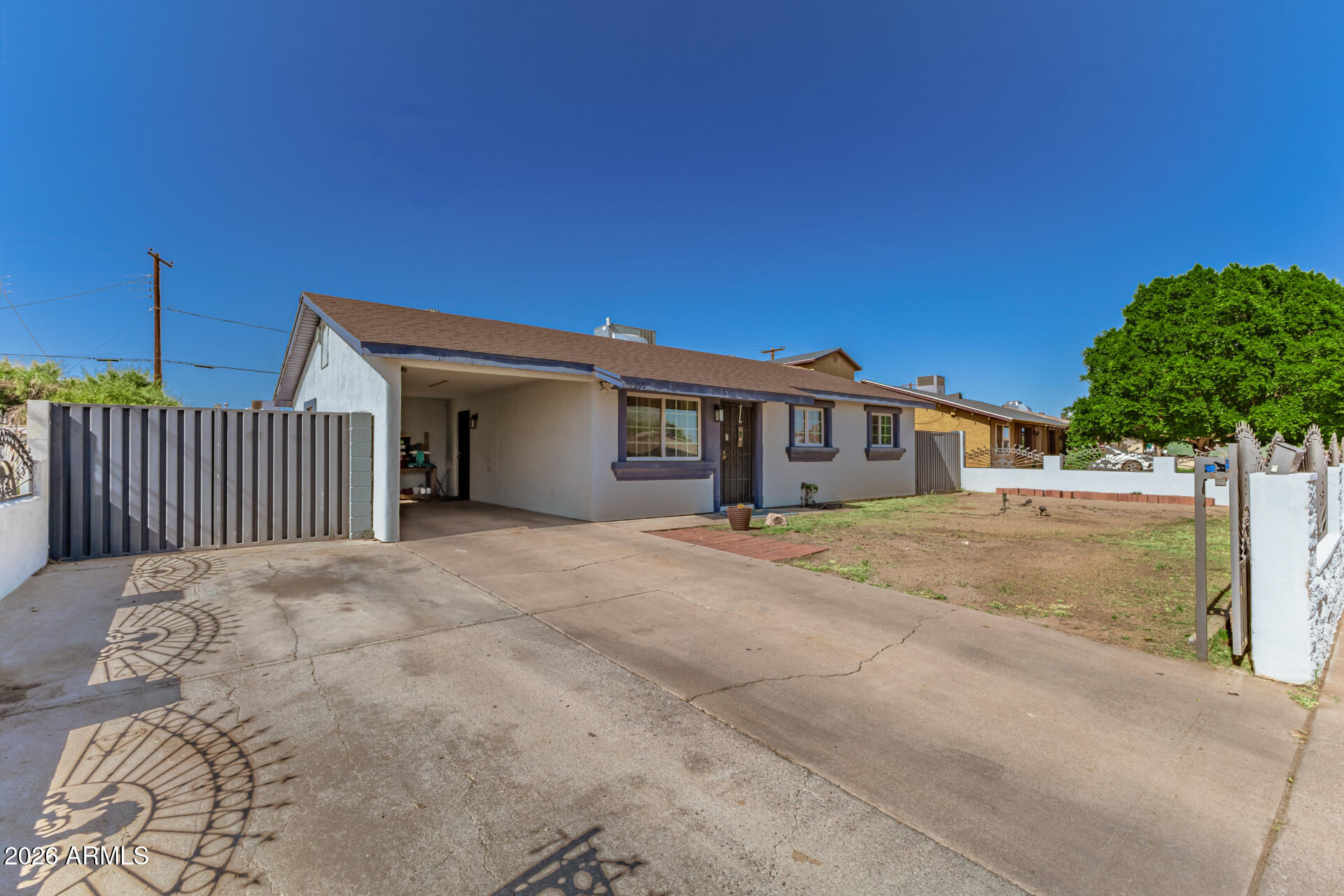 6952 West Wolf Street Phoenix, AZ 85033 - Photo 2 of 25 03 Wolf