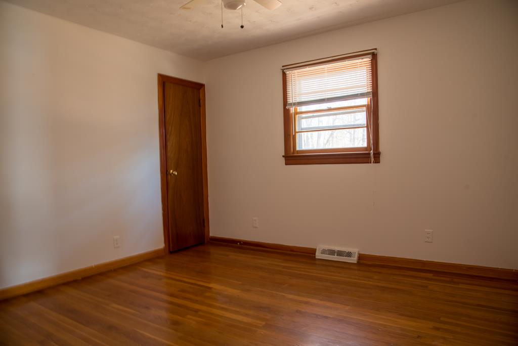 529 K-V Road Victoria, VA 23974 - Photo 16 of 37 Gallery Image 16