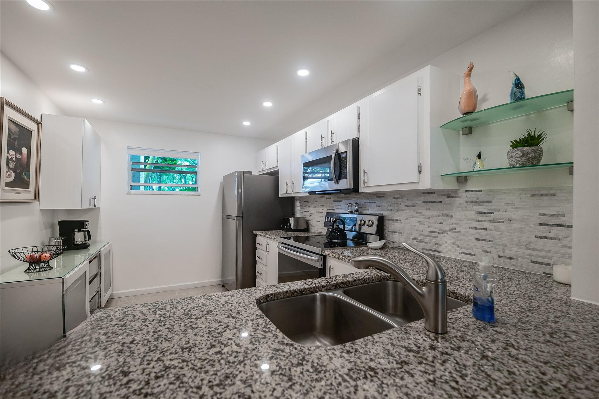 3930 Inverrary Boulevard, Unit 104D Lauderhill, FL 33319 - Photo 10 of 57 Photo 10