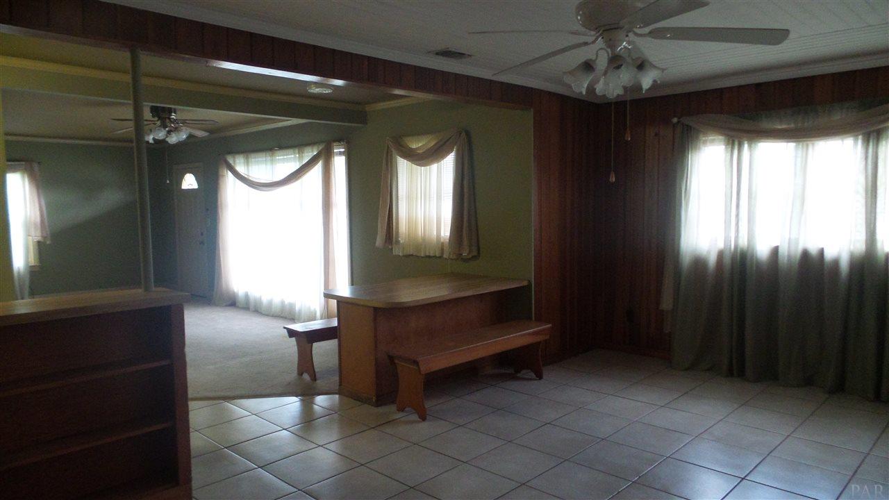 113 Cloverdale Road Atmore, AL 36502 - Photo 5 of 41