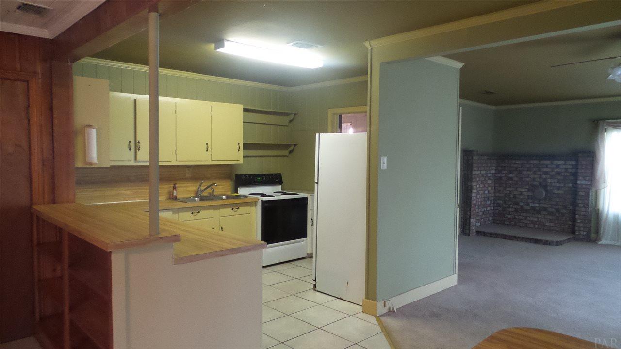 113 Cloverdale Road Atmore, AL 36502 - Photo 8 of 41