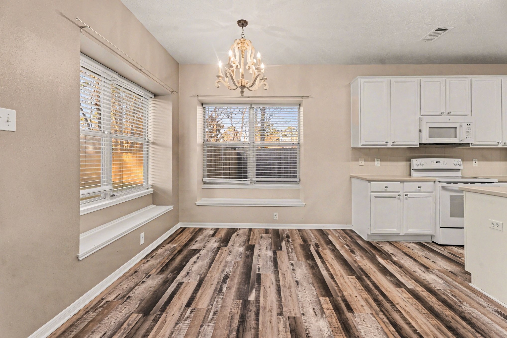 710 Neap Court Crosby, TX 77532 - Photo 8 of 37