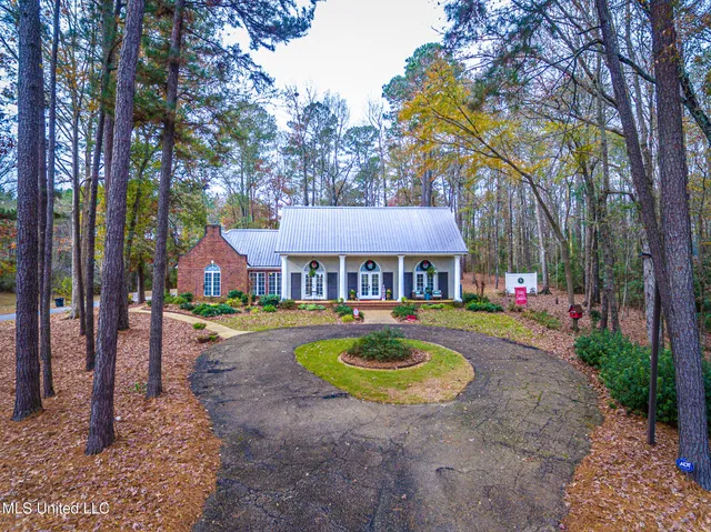 $399,900 | 101 Jolisabi Road, Mendenhall, MS 39114