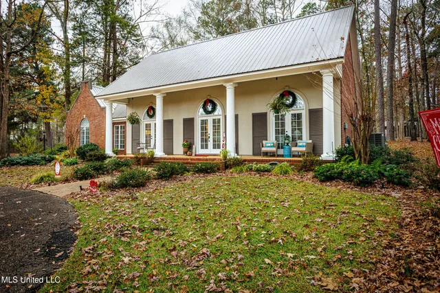 $399,900 | 101 Jolisabi Road, Mendenhall, MS 39114