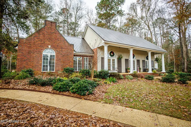 $399,900 | 101 Jolisabi Road, Mendenhall, MS 39114
