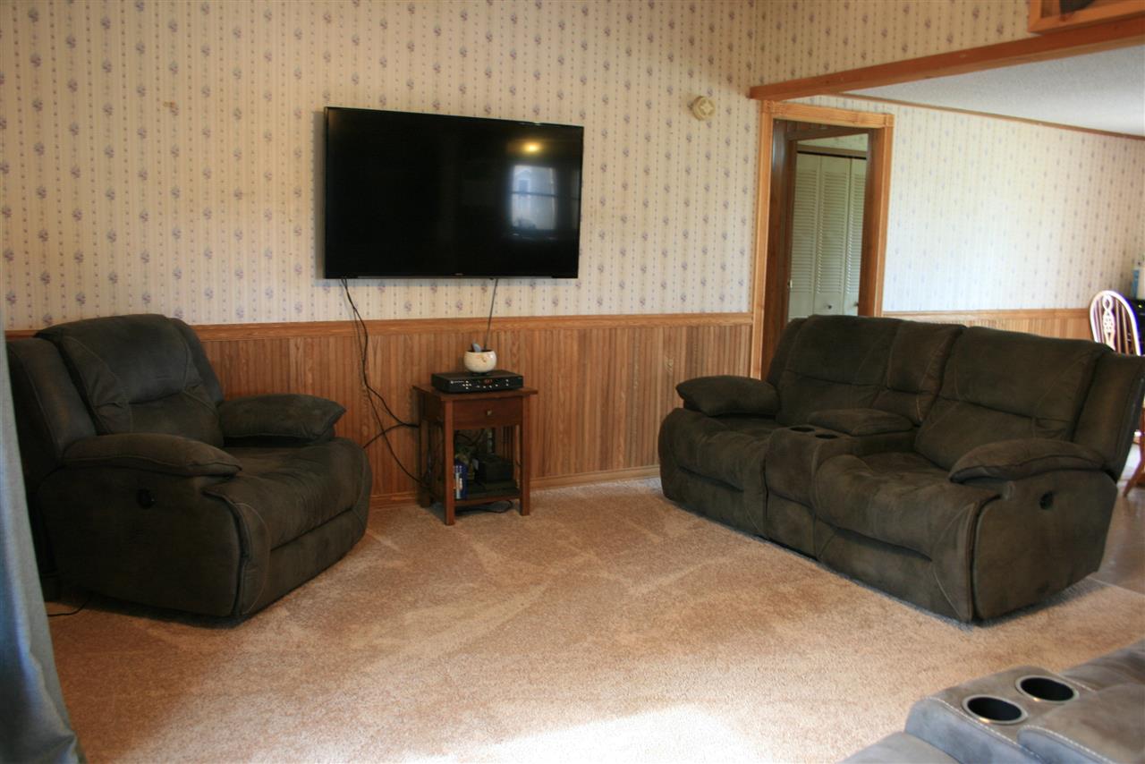 238 Middle Road Deerfield, NH 03037 - Photo 3 of 23