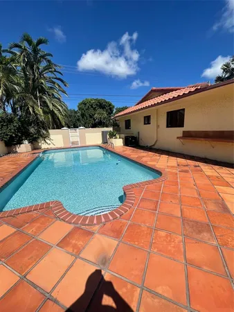$1,499,900 | 5550 Southwest 87th Avenue, Miami, FL 33165