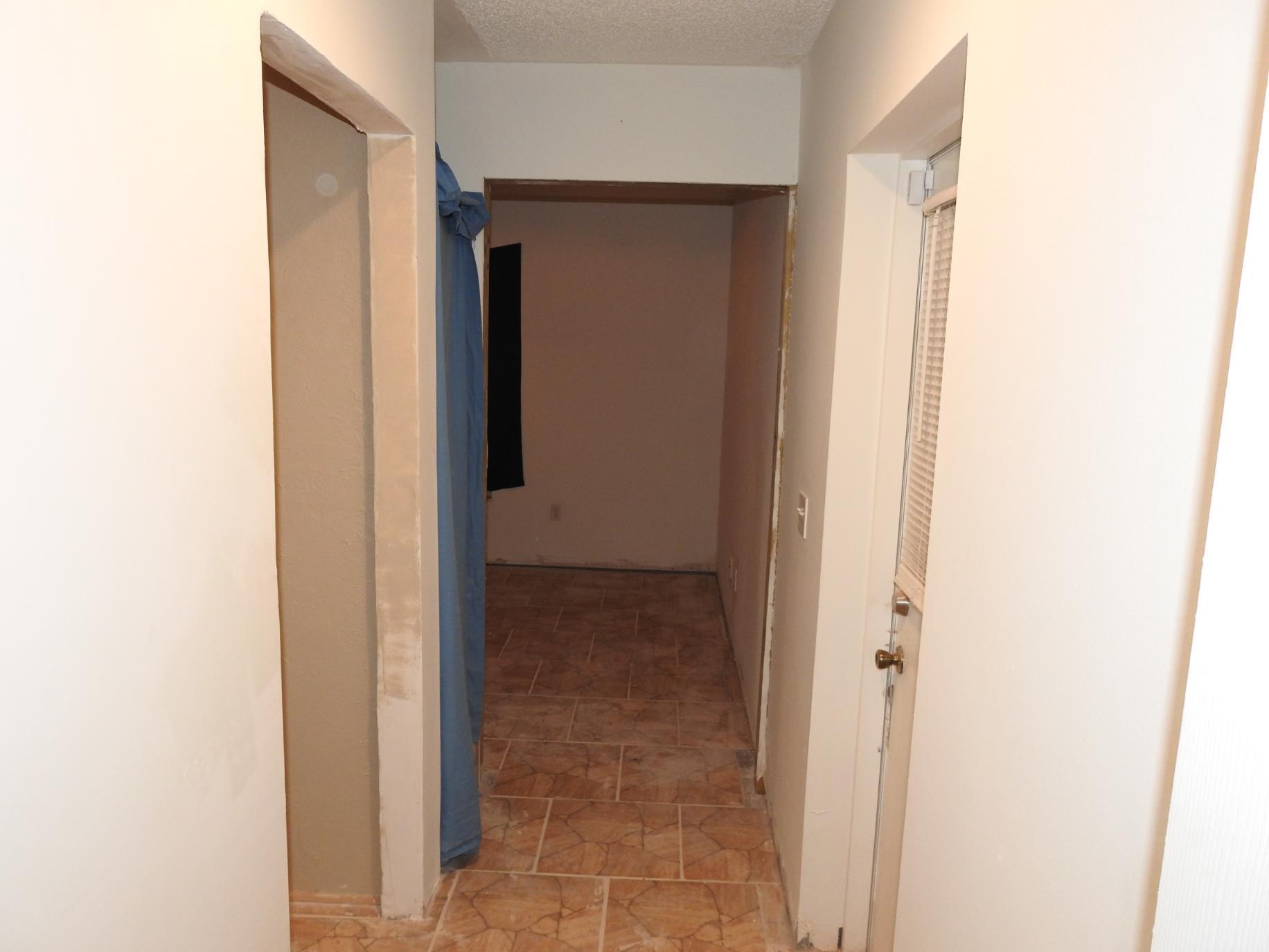 1470 Southeast Portillo Road Port St. Lucie, FL 34952 - Photo 37 of 42 Hallway
