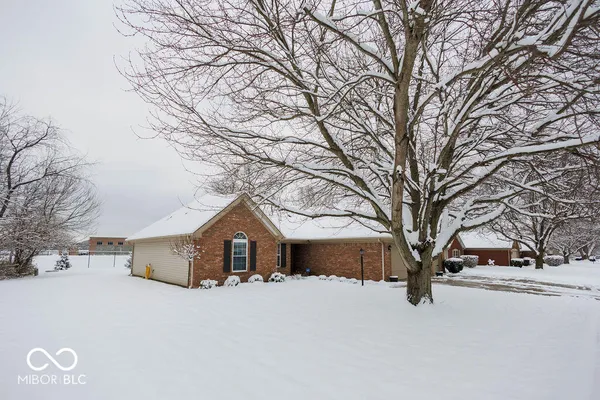 $277,000 | 2321 Oak Park Drive, Richmond, IN 47374