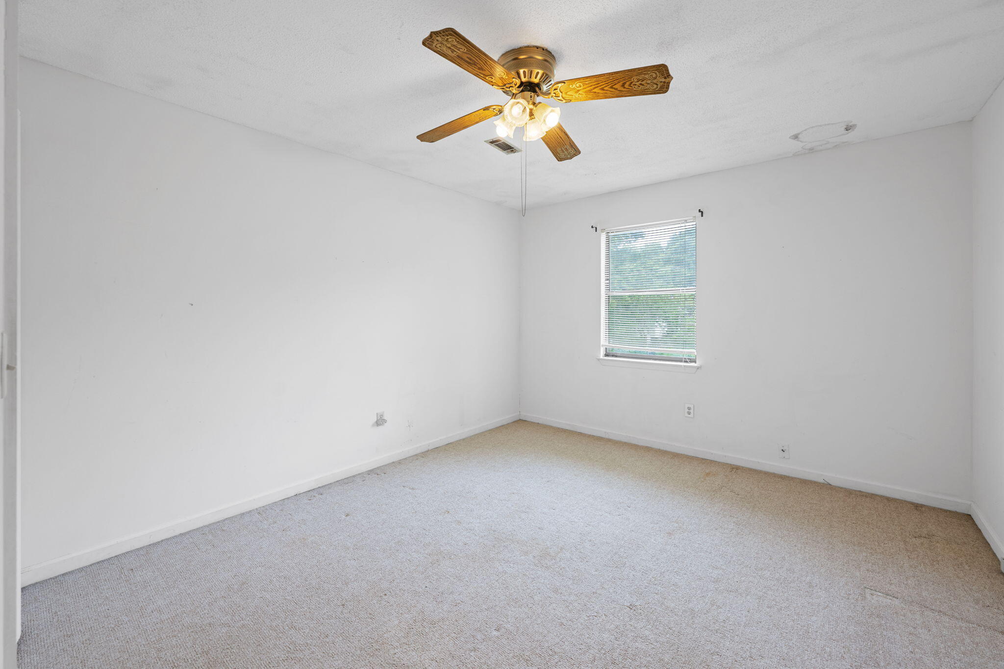 5642 Tucker Road Ooltewah, TN 37363 - Photo 34 of 52 3rd bedroom-2nd floor