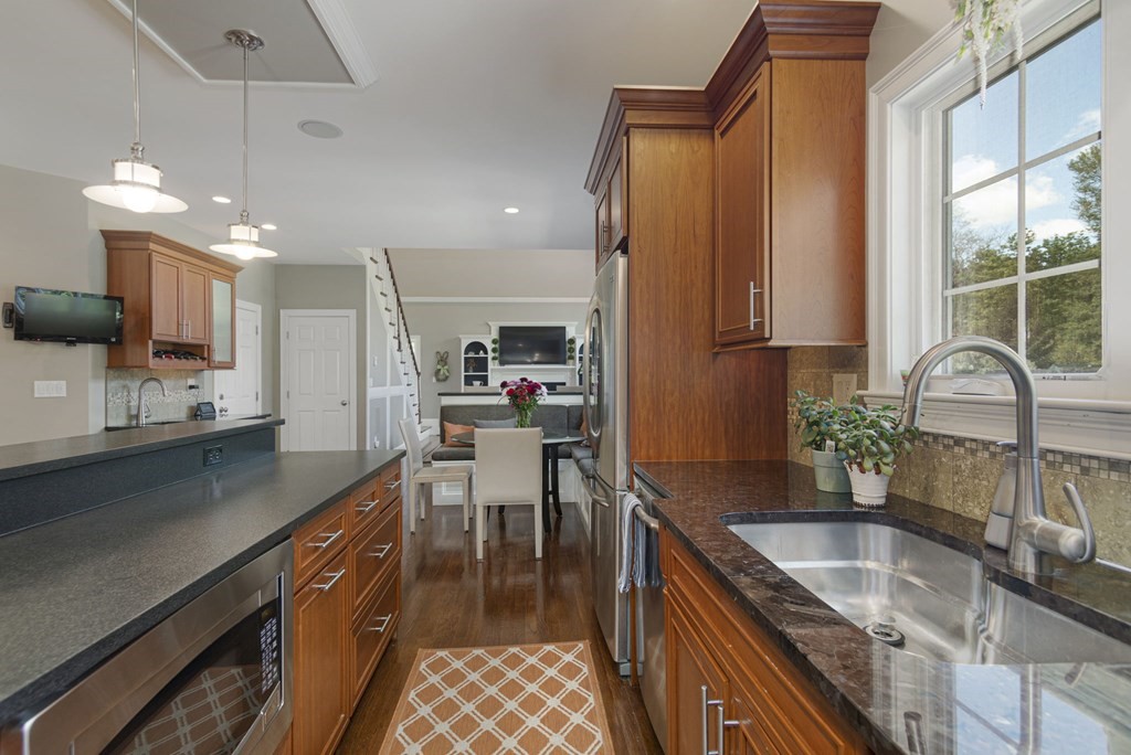 12 Elm Street Canton, MA 02021 - Photo 9 of 42