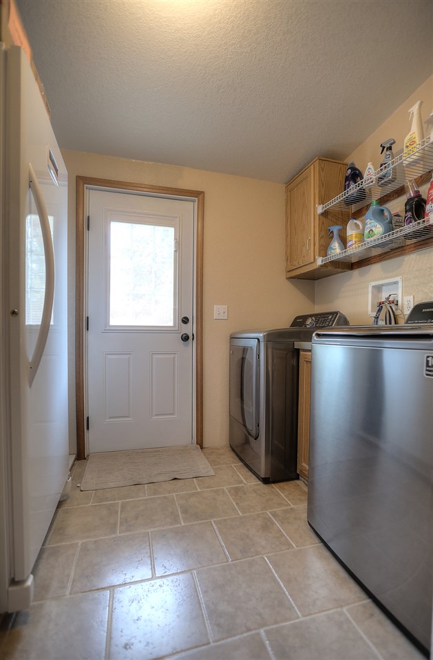 6425 South Conklin Road Greenacres, WA 99016 - Photo 14 of 19