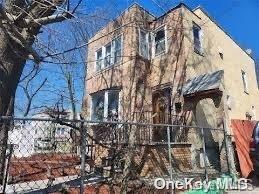 233-01 Mentone Ave