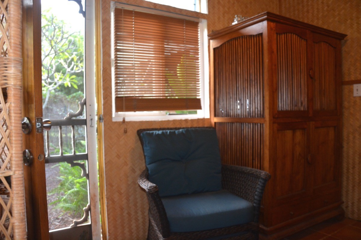 3917 Koula Road, Unit 2 Hanapepe, HI 96716 - Photo 16 of 21 a view of entryway with a window