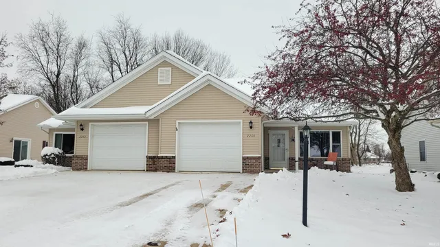 $189,900 | 2260 Whitetail Run, Warsaw, IN 46582