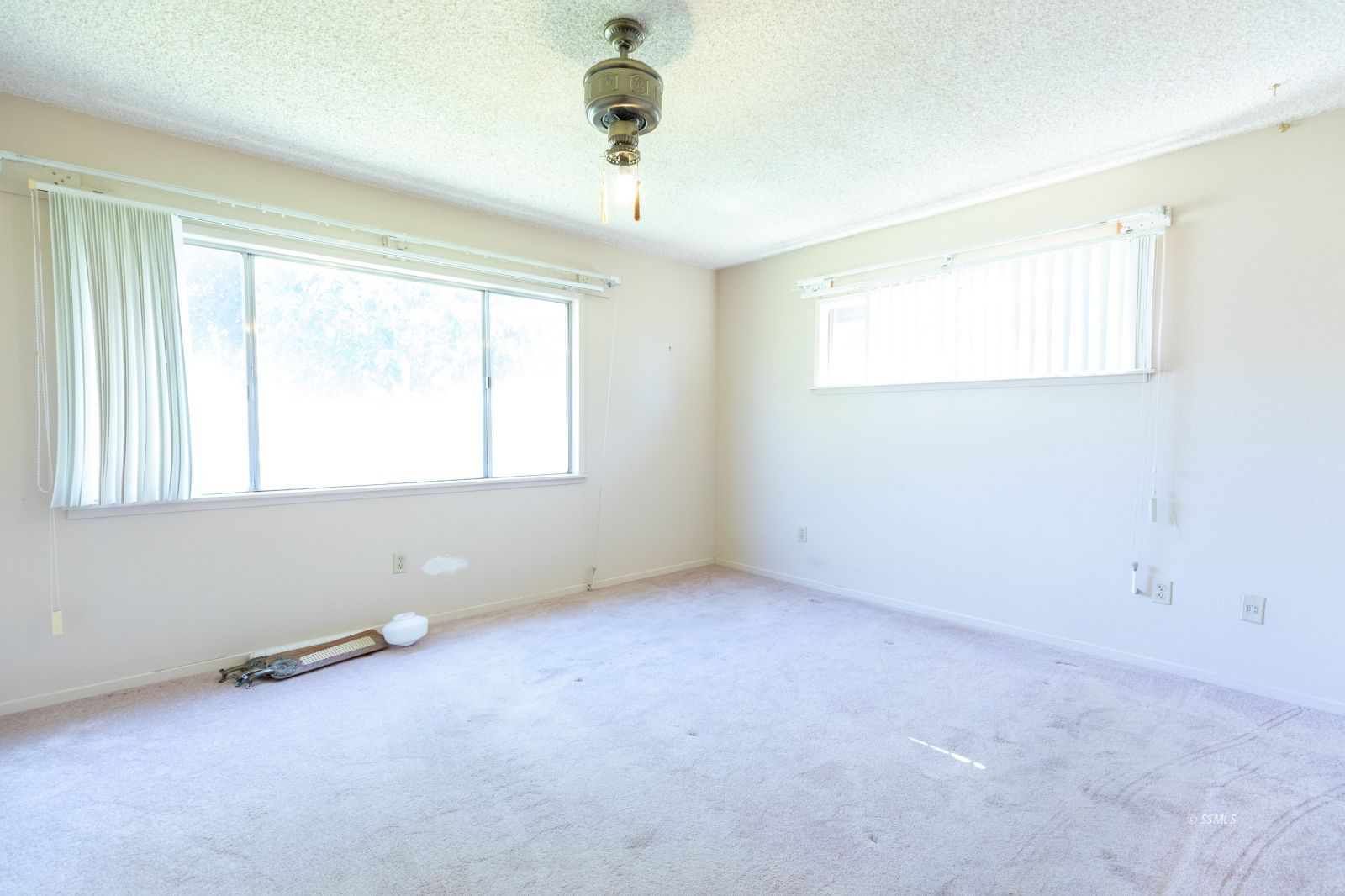 1125 South Norma Street Ridgecrest, CA 93555 - Photo 26 of 34 a view of an empty room with a window