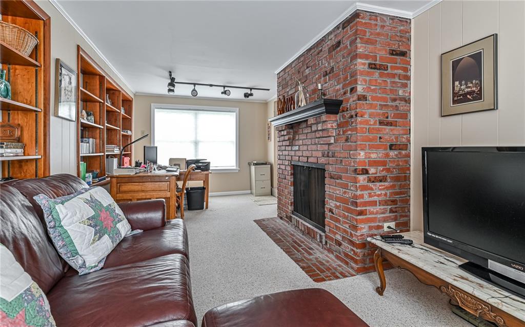 2305 Clearvue Road Pittsburgh, PA 15237 - Photo 17 of 40 Gallery Image 17