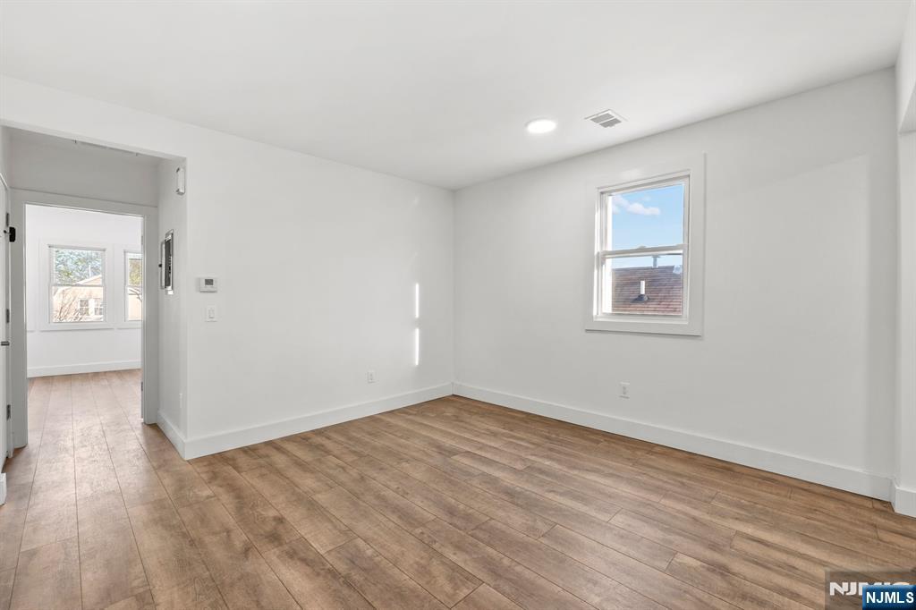 855 South 14th Street Newark, NJ 07108 - Photo 12 of 32