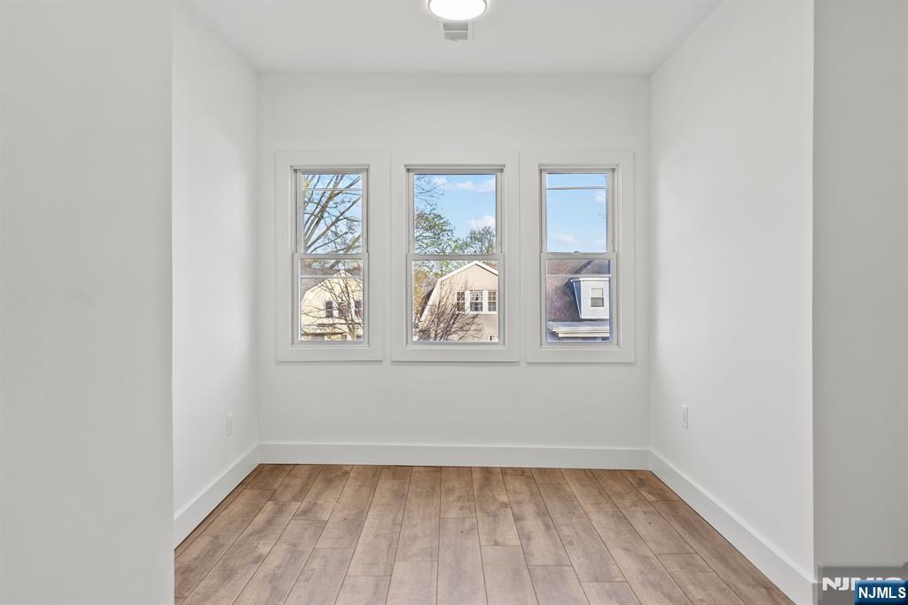 855 South 14th Street Newark, NJ 07108 - Photo 21 of 32