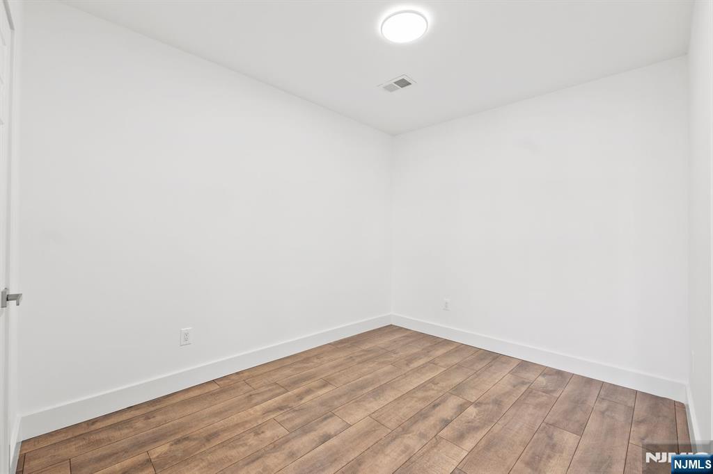 855 South 14th Street Newark, NJ 07108 - Photo 25 of 32