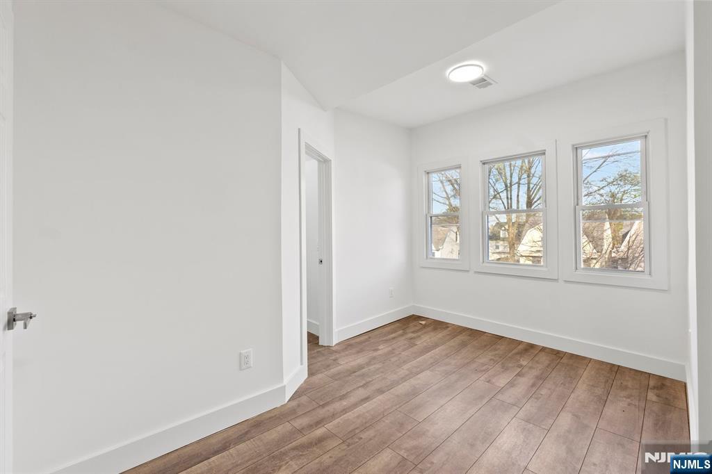 855 South 14th Street Newark, NJ 07108 - Photo 27 of 32