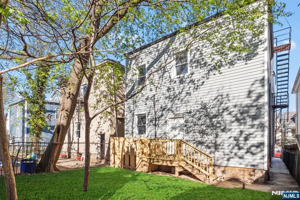 855 South 14th Street Newark, NJ 07108 - Photo 29 of 32