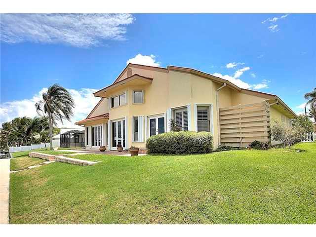 1260 Southwest Dyer Point Road Palm City, FL 34990 - Photo 17 of 20 Gallery Image 17