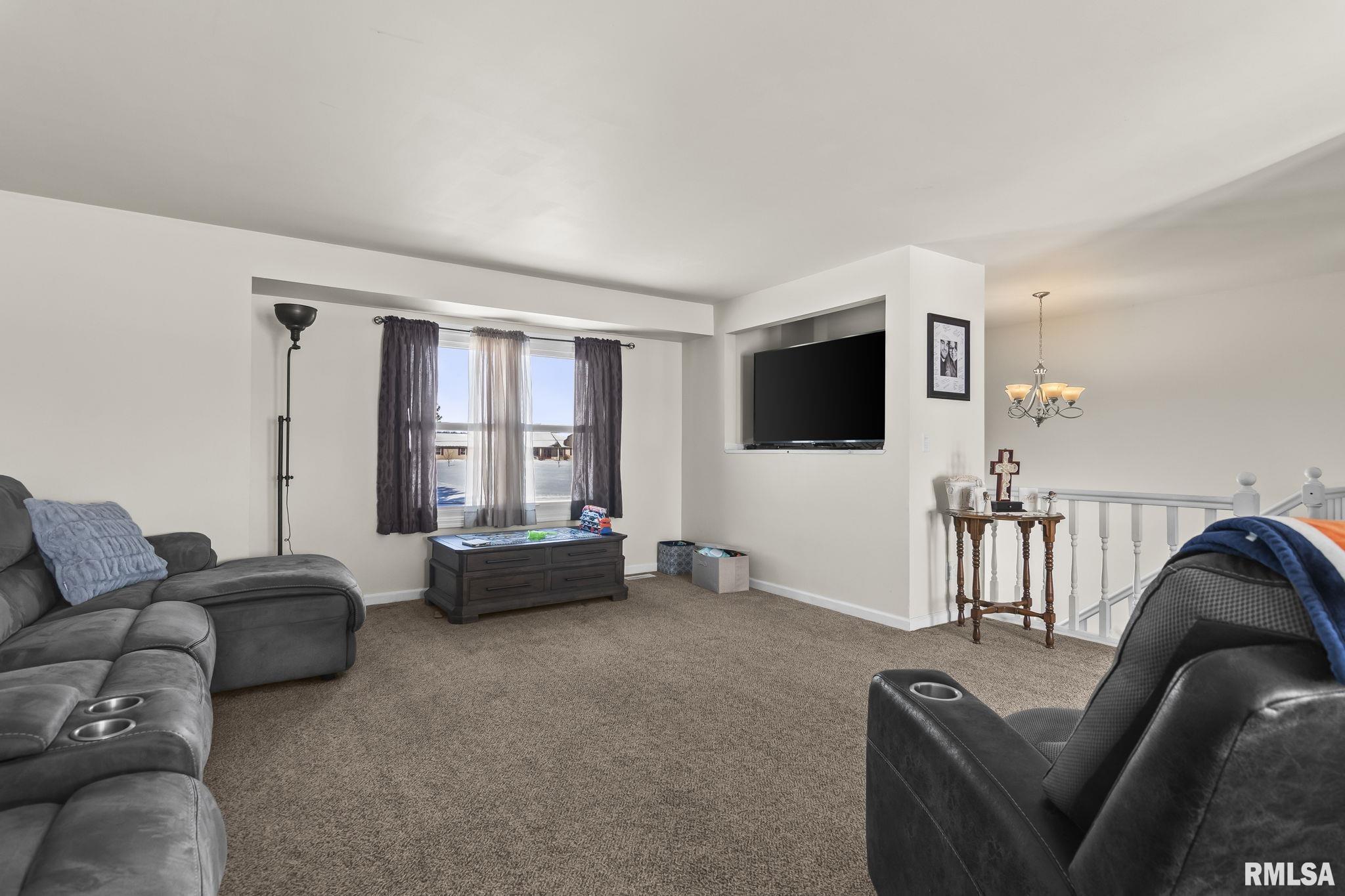 3466 Radford Road Springfield, IL 62707 - Photo 3 of 30