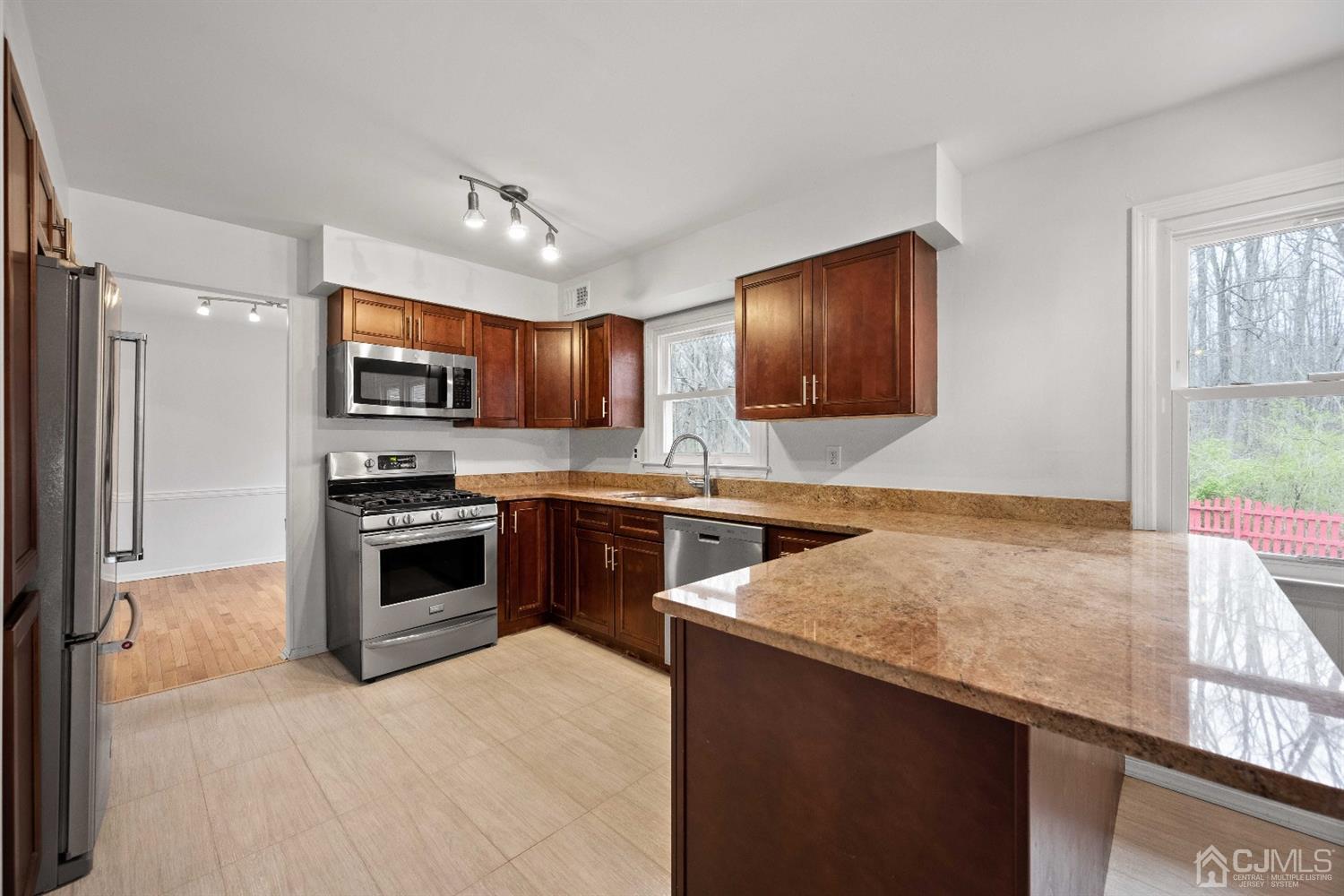 6 Oak Tree Road Monmouth Junction, NJ 08852 - Photo 8 of 23 Gallery Image 8