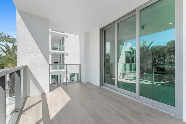 a view of bathroom with bathtub and shower