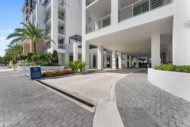 $22,500 | 485 East Royal Palm Road, Unit 204, Boca Raton, FL 33432