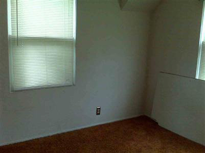 1913 Flushing Road Flint, MI 48504 - Photo 3 of 6 20109308-2.JPG