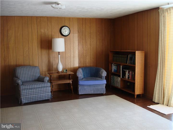9806 Hardy Road Philadelphia, PA 19115 - Photo 12 of 13 Gallery Image 12