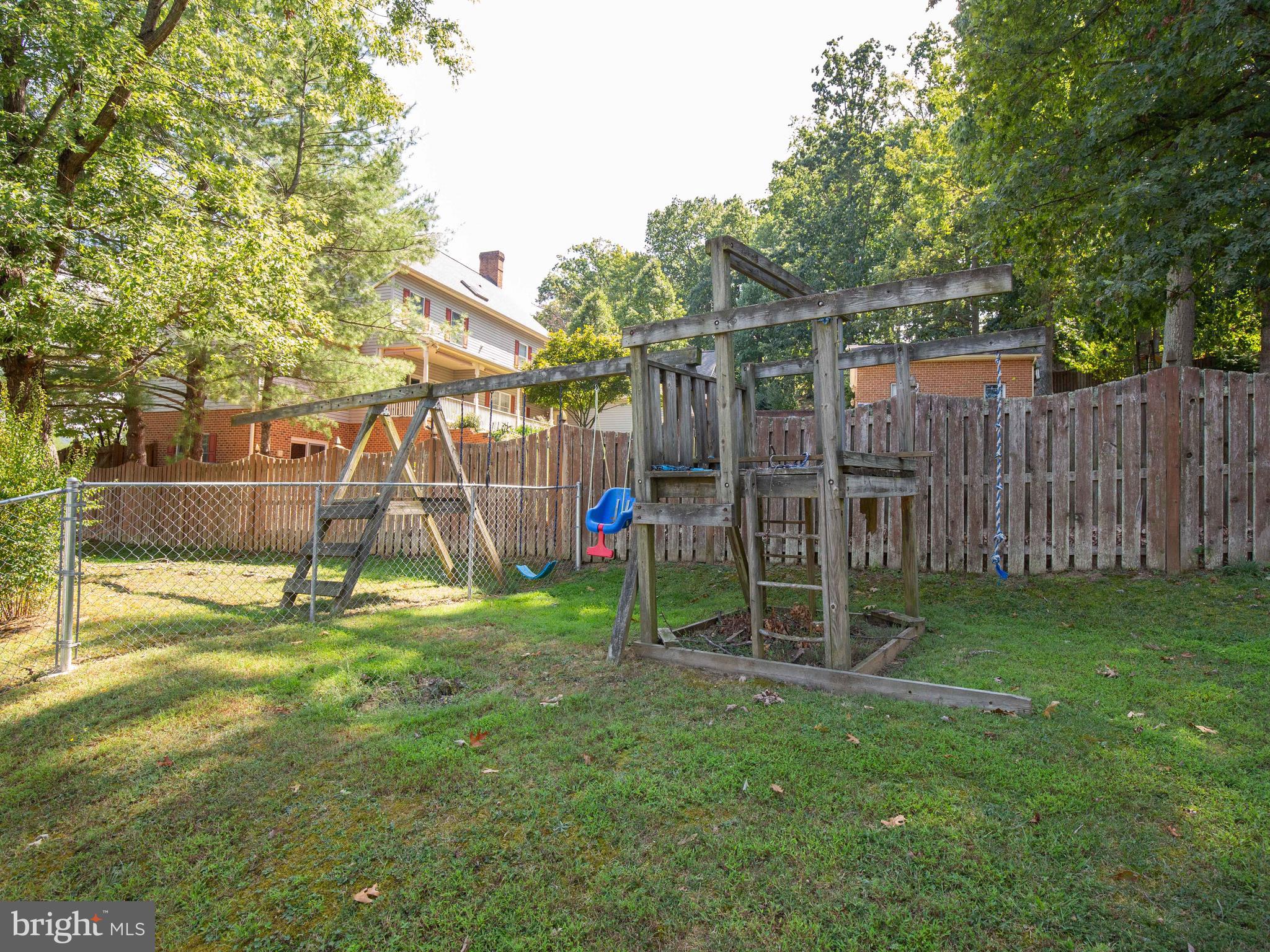 208 Henrico Road Front Royal, VA 22630 - Photo 11 of 57 Gallery Image 11