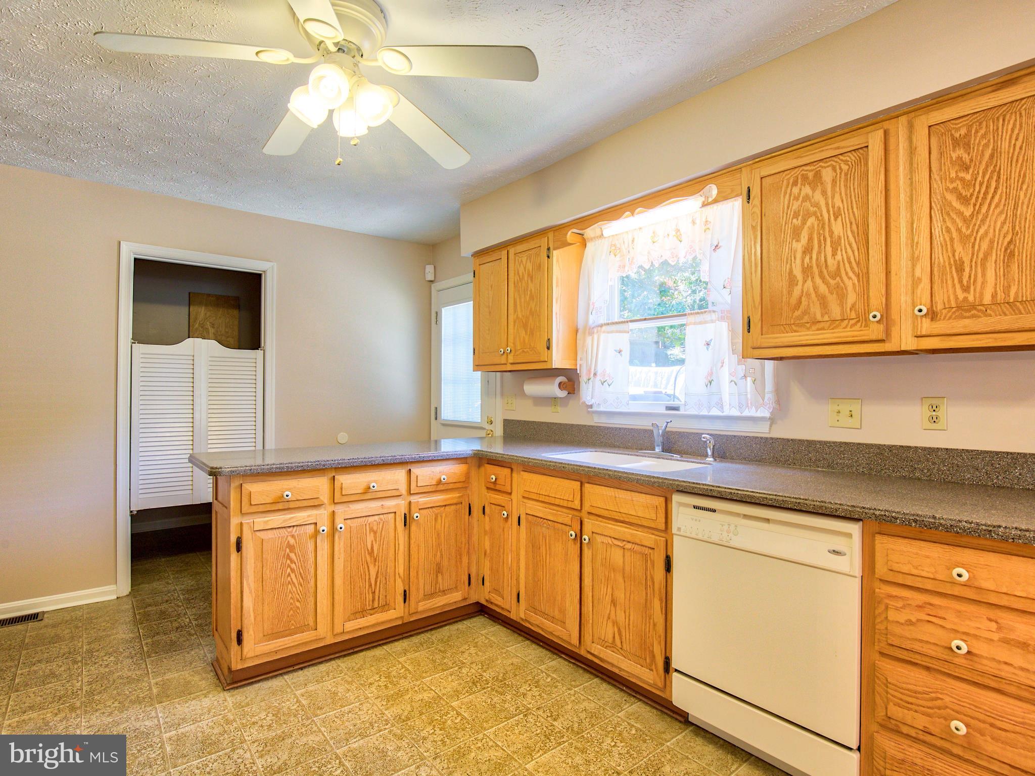 208 Henrico Road Front Royal, VA 22630 - Photo 22 of 57 Gallery Image 22