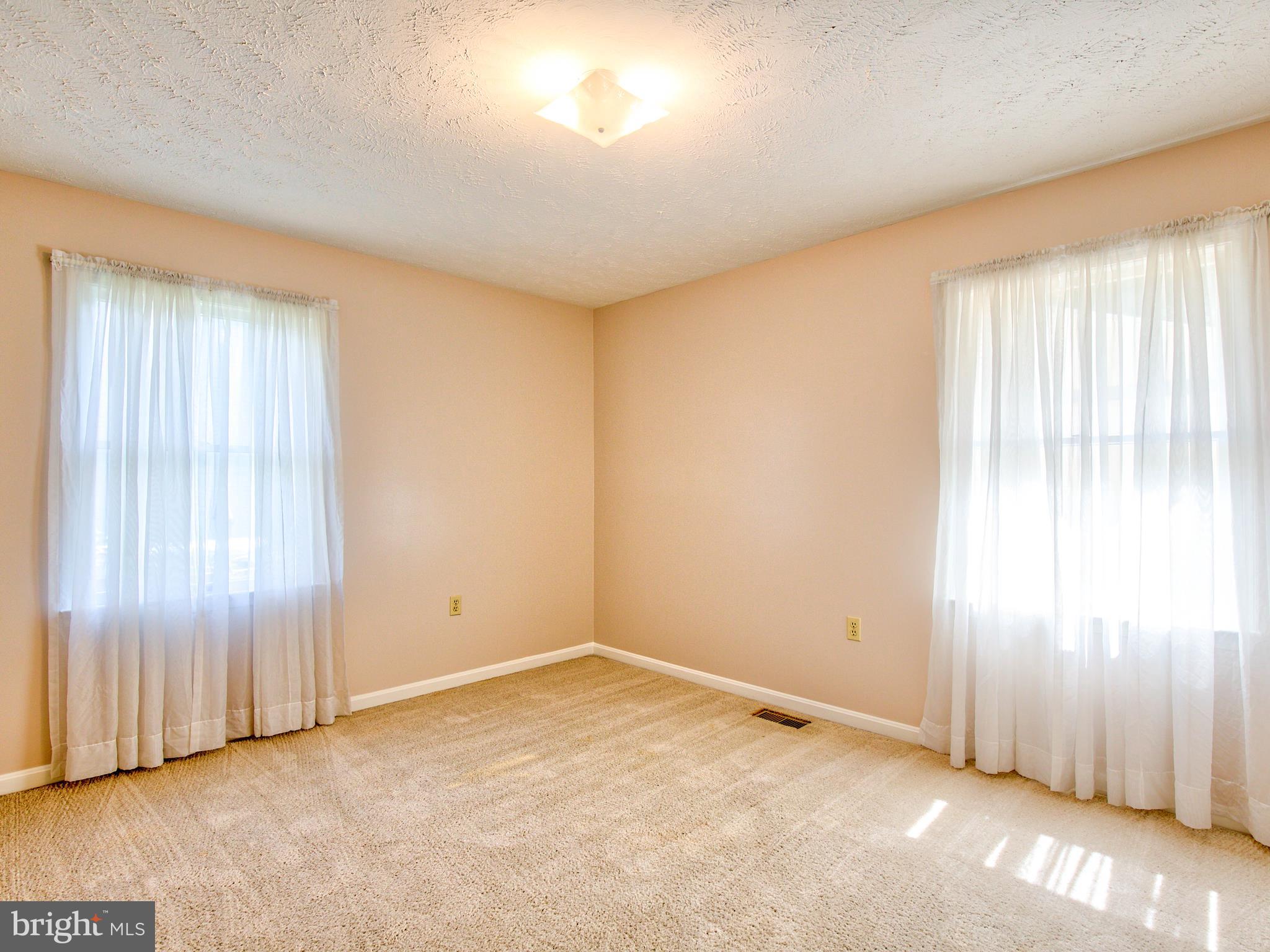 208 Henrico Road Front Royal, VA 22630 - Photo 32 of 57 Gallery Image 32