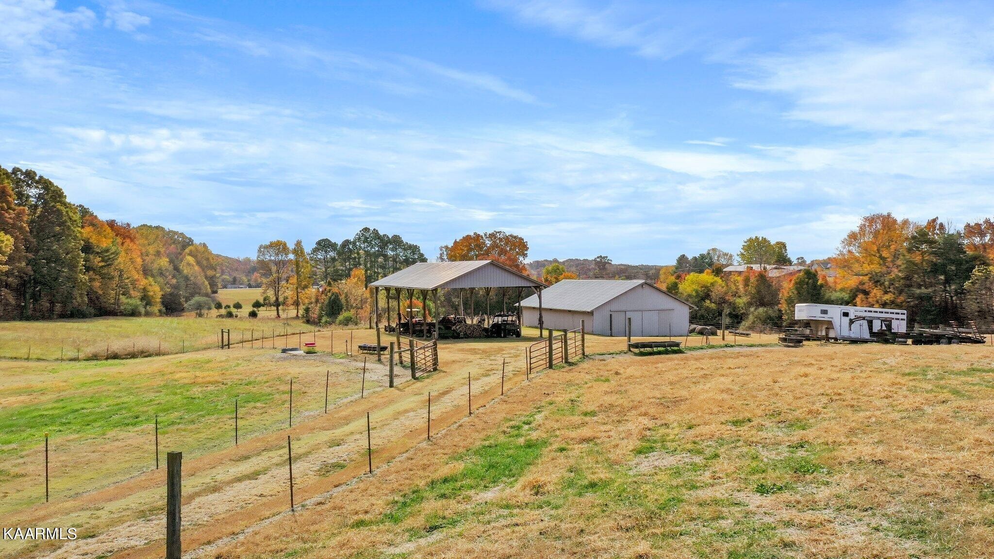 235 Lake Road Madisonville, TN 37354 - Photo 3 of 37
