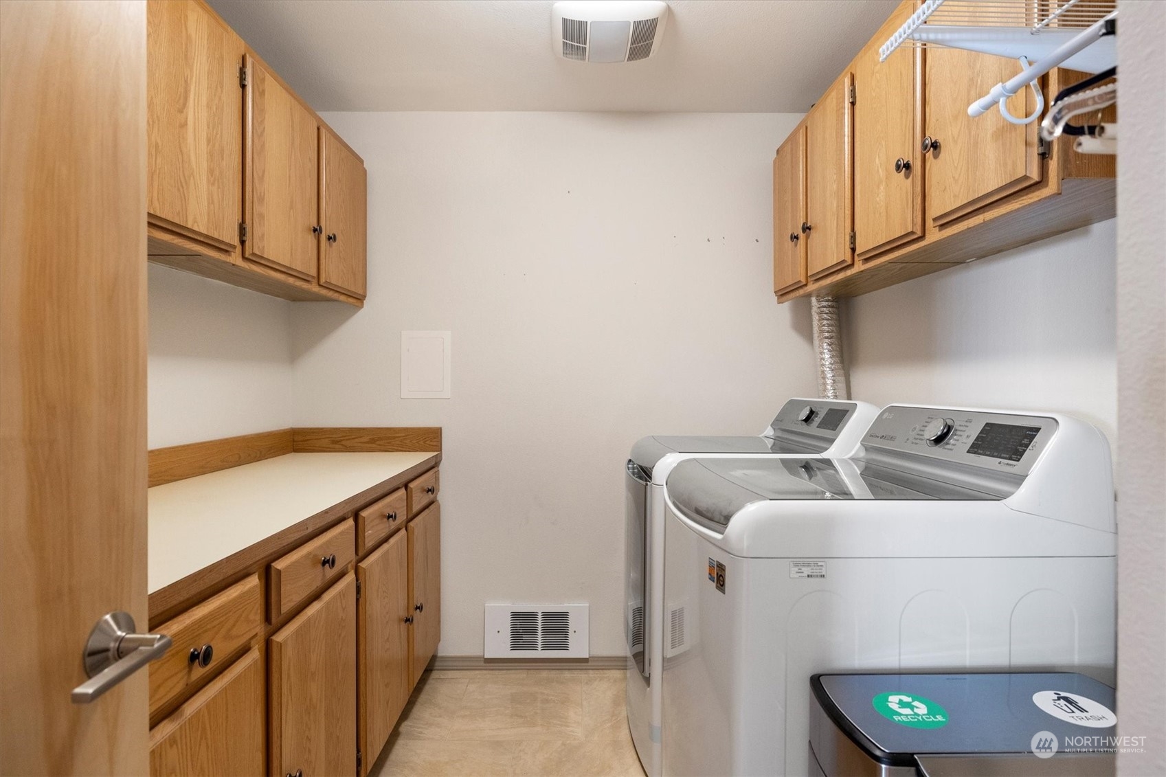 201 3rd Avenue North, Unit 102 Edmonds, WA 98020 - Photo 24 of 39
