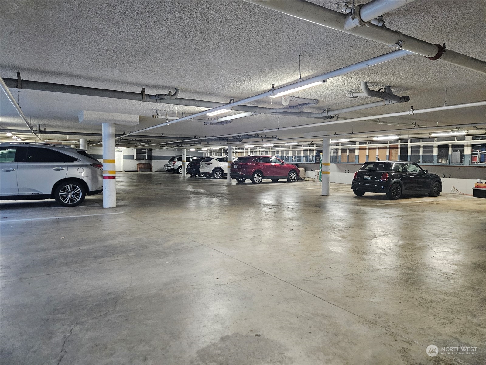 201 3rd Avenue North, Unit 102 Edmonds, WA 98020 - Photo 25 of 39 a view of parking area