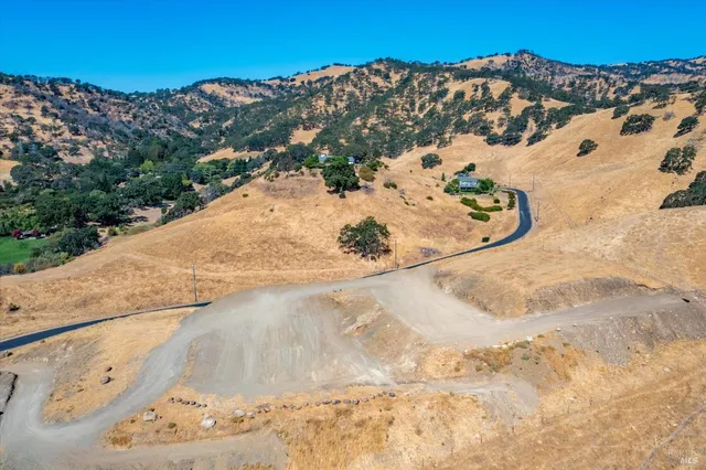 a view of a mountain view